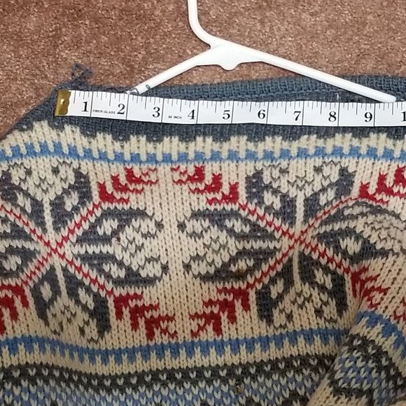 COPY - COPY - Vintage Snowflake Sweater - Picture 12 of 16